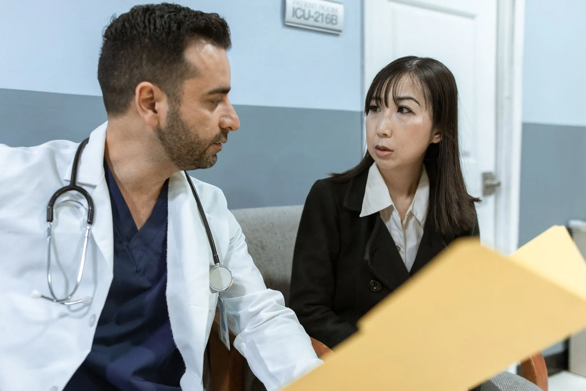 保险科技赋能互联网保险服务：厦门聚鼎诚网络科技有限公司的技术实践路径